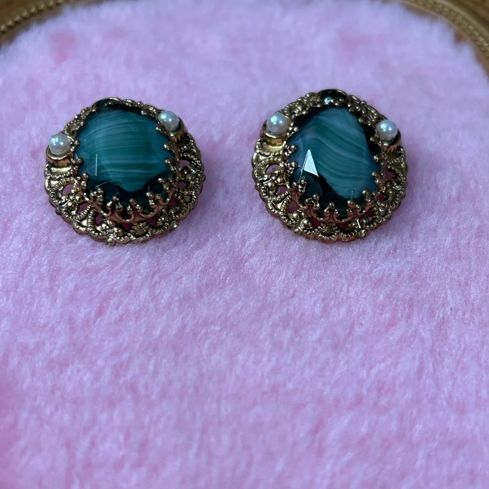 West Germany 1950-60’s Vintage Gold Clip On Filigree Earrings - Picture 4 of 9